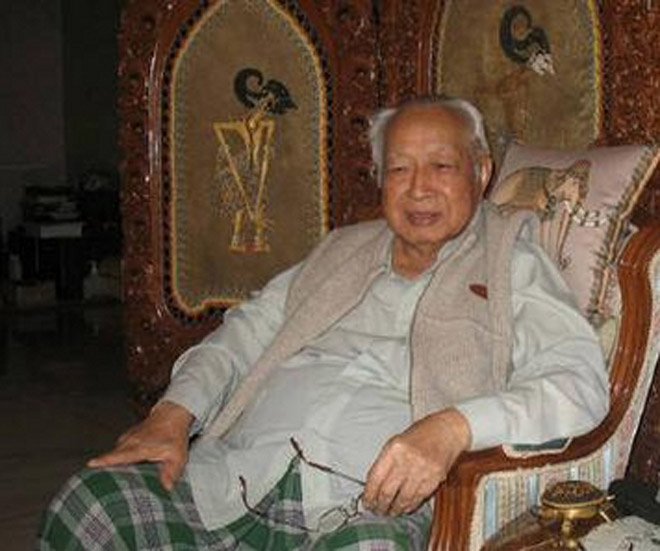 Indonesia's  Suharto  slips into coma: doctor